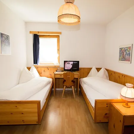 Hotel Dischma 3*